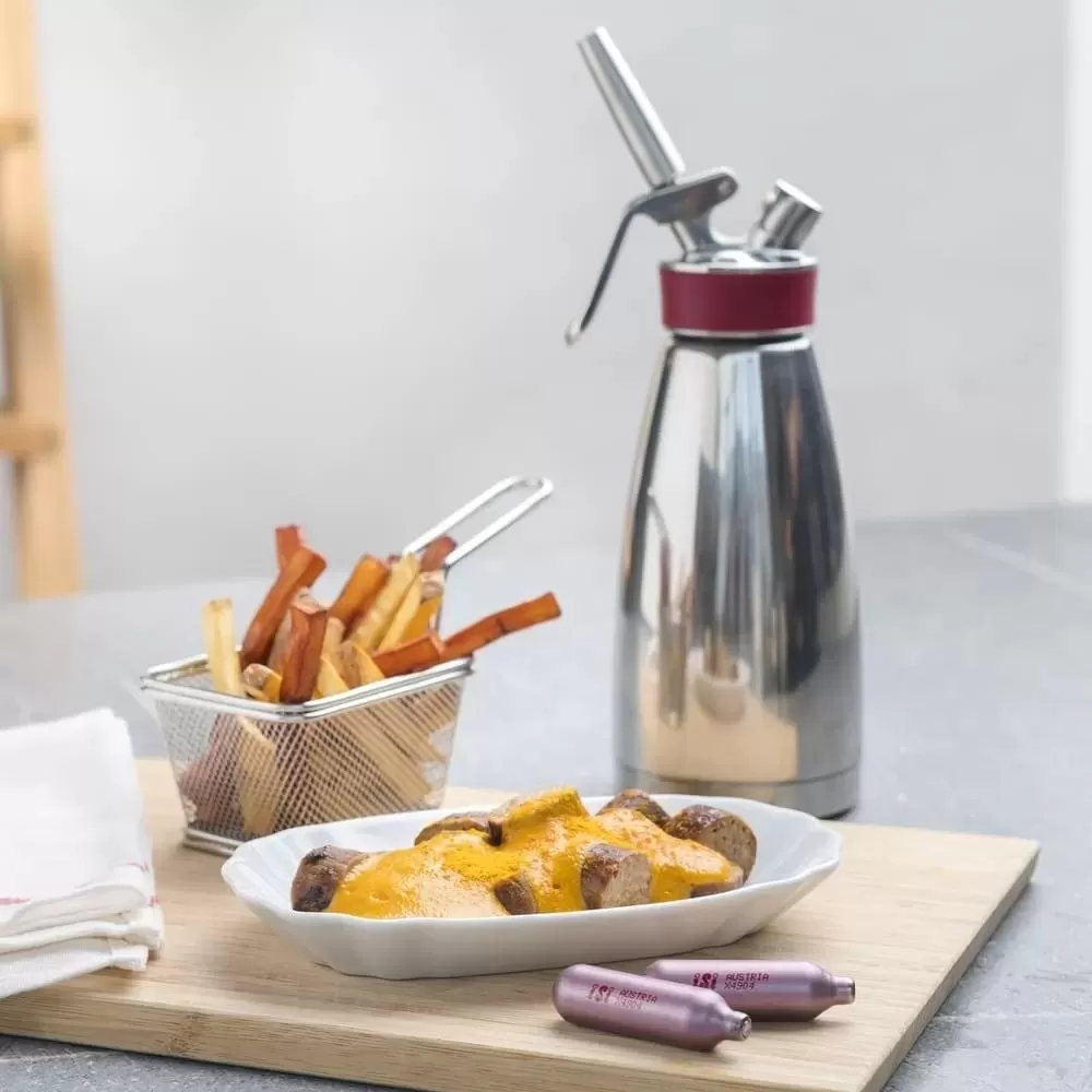 Garrafa Sifão Culinária Térmica Inox  500ML Thermo Profissional iSi , 10 anos de garantia. Culinária, quentes ou frios, de sopas, molhos, cremes, espumas, chantilly e sobremesas com, altíssima qualidade.