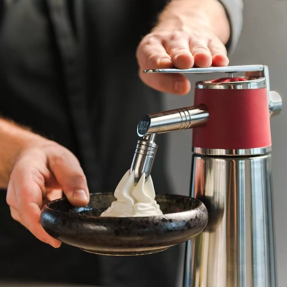 Garrafa Sifão Térmica Auto-atendimento 1L, Inox Thermo Xpress  Culinária iSi  Profissional, 10 anos de garantia. Dispensador pra preparo, quentes em até 4h ou frios, de sopas, molhos, cremes, chantilly e sobremesas.
